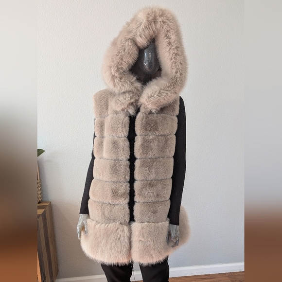 Belle Fare Premium Fur Collection Faux Fur Longline Hooded Vest Medium Nwt ❤️ - Picture 3 of 9